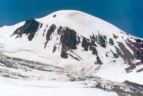 Cerro al final del valle