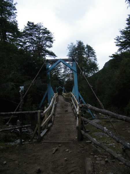 Puente entre Casa Maki y El Torrentoso