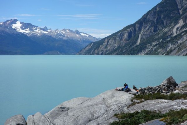 Vista del lago Leones desde el suroeste