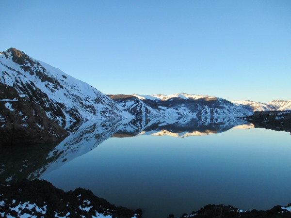 Espejo en Laguna Laja