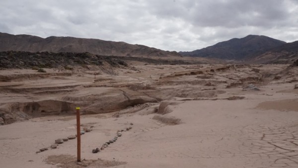 Cruce lecho río