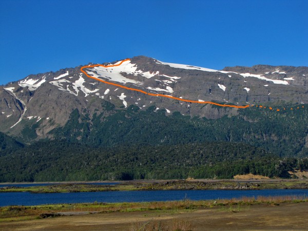 Sierra Nevada desde lago Conguillío Sierra Nevada desde lago Conguillío