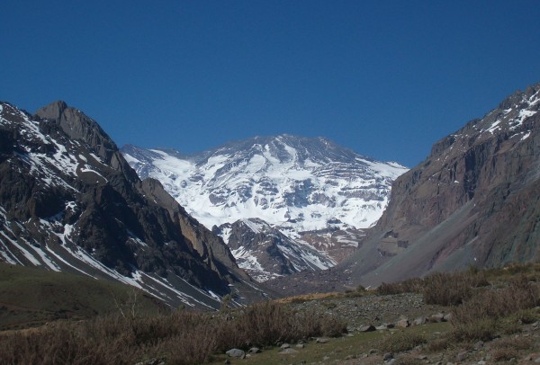 Volcán San José desde cajón río Volcán