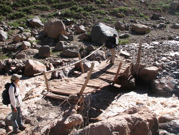 Cruce del río Azufre con puente