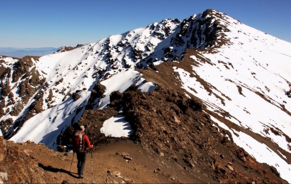 Arista hacia el cerro Cruzada Las Hormigas