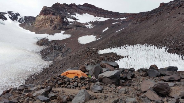 Última pirca del Campamento intermedio entre C1 y C2