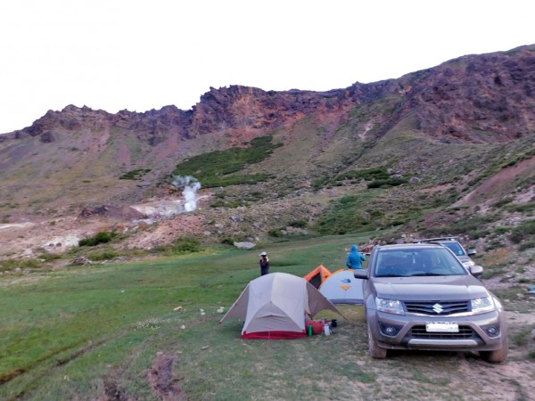 Campamento junto a las termas