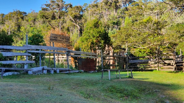 Sendero a mirador Caucao