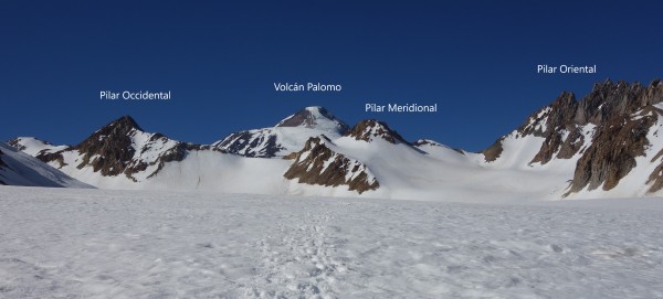 Pilares y volcán Palomo