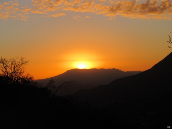 Puesta de Sol Tras El Bustamante