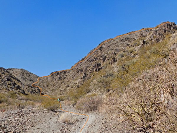 Dando la vuelta al cerro