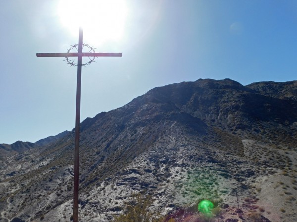 Cruz sobre el mirador