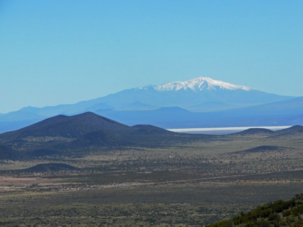 Vista desde el mirador hacia la laguna Llancanelo