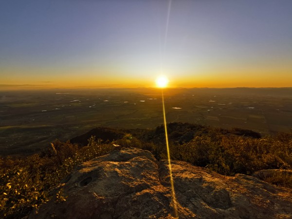 Atardecer cima cerro Traruñez