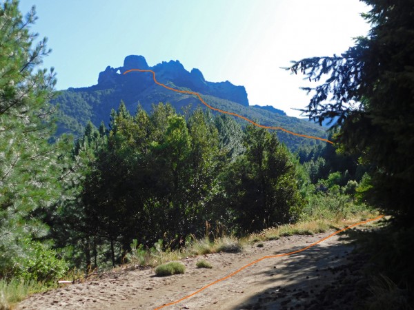 Primera vista a la Piedra de la Ventana