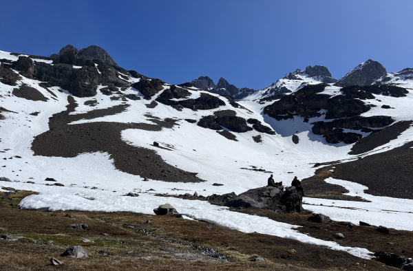 canalones de acceso a base del cerro