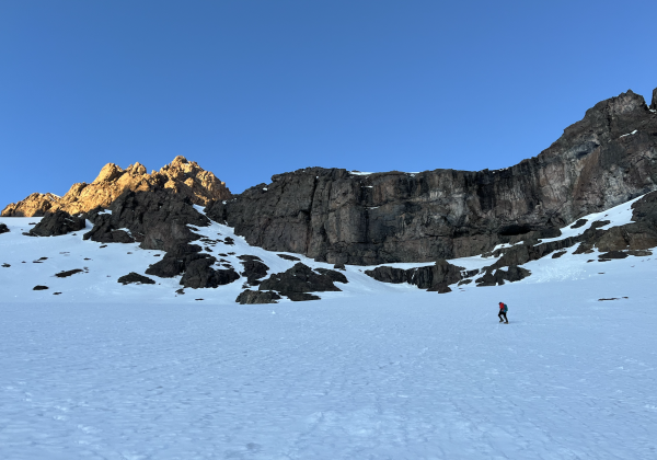 Murallón y canaleta acceso plateau