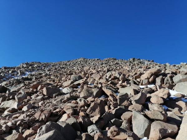 Rocas presentes durante todo el ascenso a cumbre