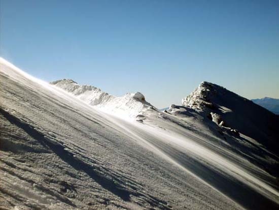 cerca del crater