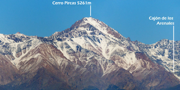 Cerro Pircas desde el noreste Cerro Pircas desde el noreste