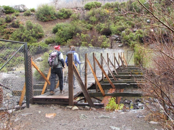 Puente sobre el río Volcán