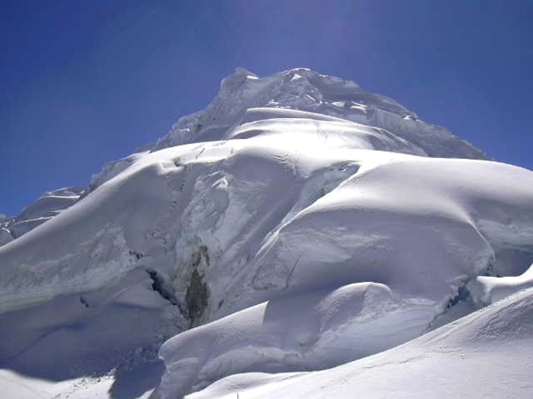 Vista hacia la cumbre desde el Campo Uno