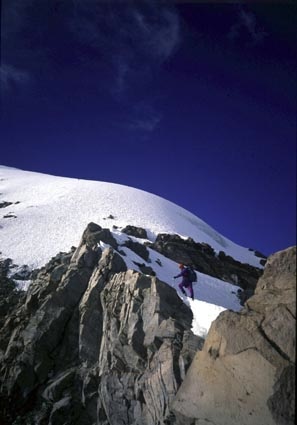 Accediendo al cono cimero