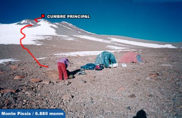 Ruta cumbrera desde el camp. alto 2 (5550m aprox.)