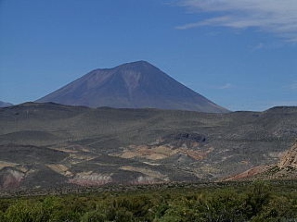 Volcán Payún, desde el suroeste.